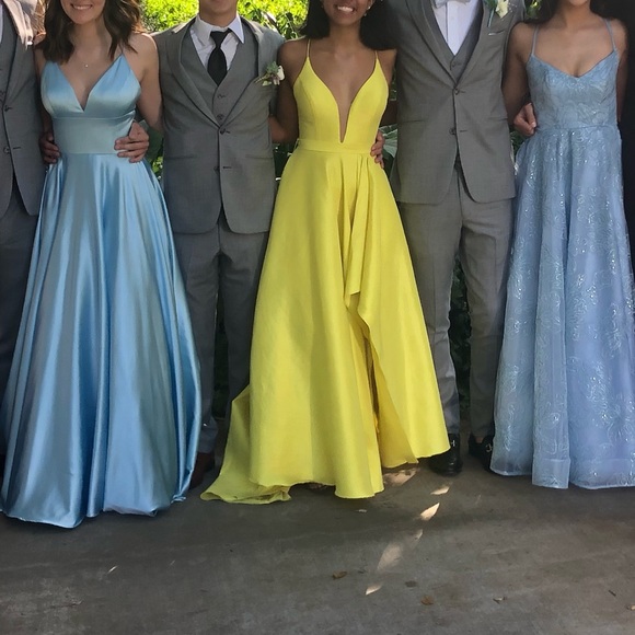 Bright yellow prom dress! - Picture 5 of 7